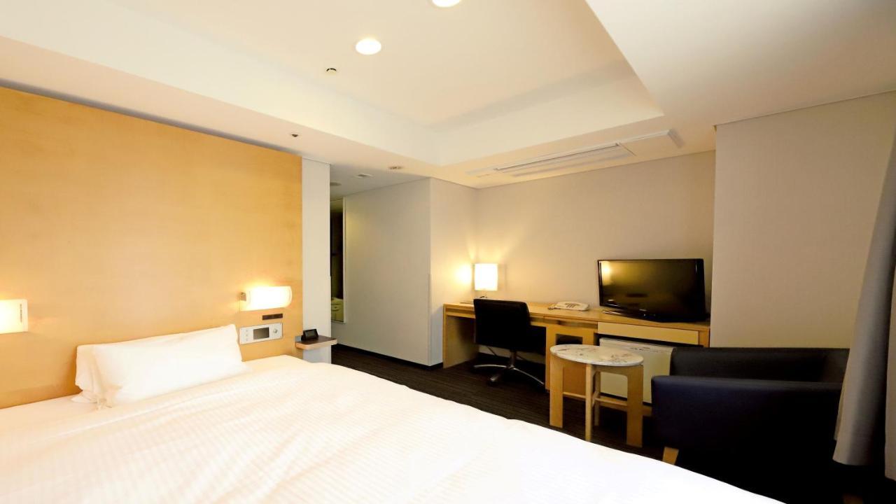 Smile Hotel Osaka Yotsubashi Exterior foto